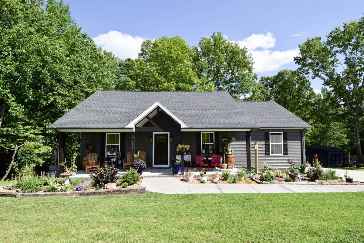 421 Marlin Ln, Westmoreland, TN 37186 - #1