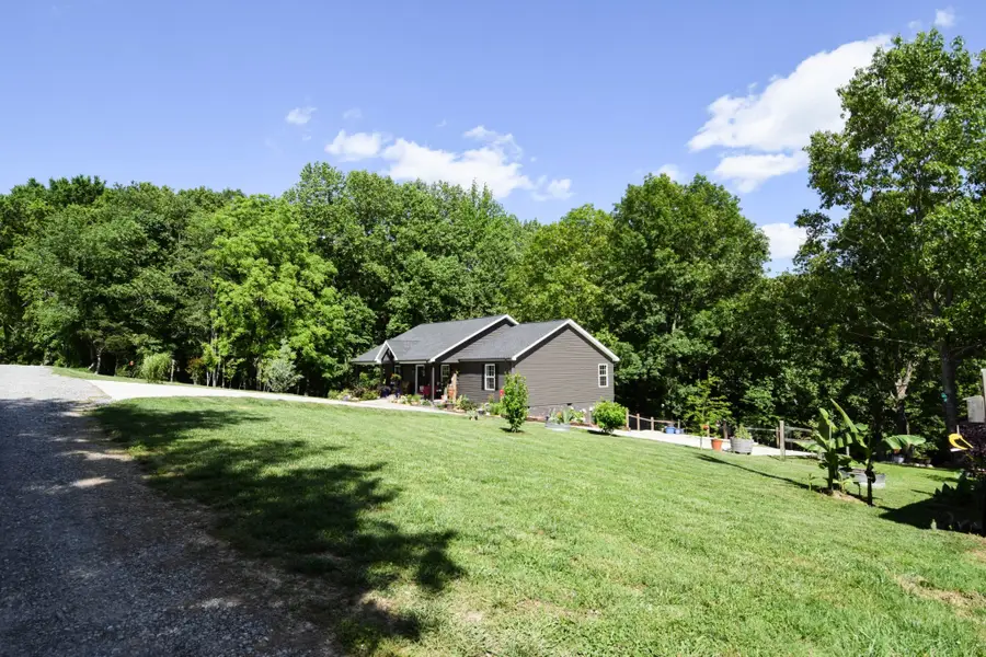 421 Marlin Ln, Westmoreland, TN 37186 - #2
