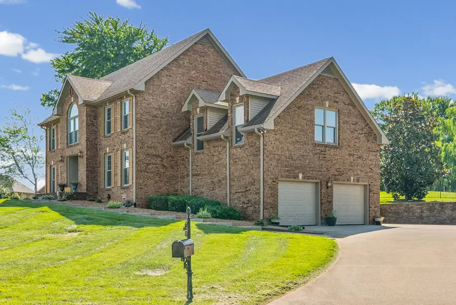 215 Avignon Way, Clarksville, TN 37043 - #3