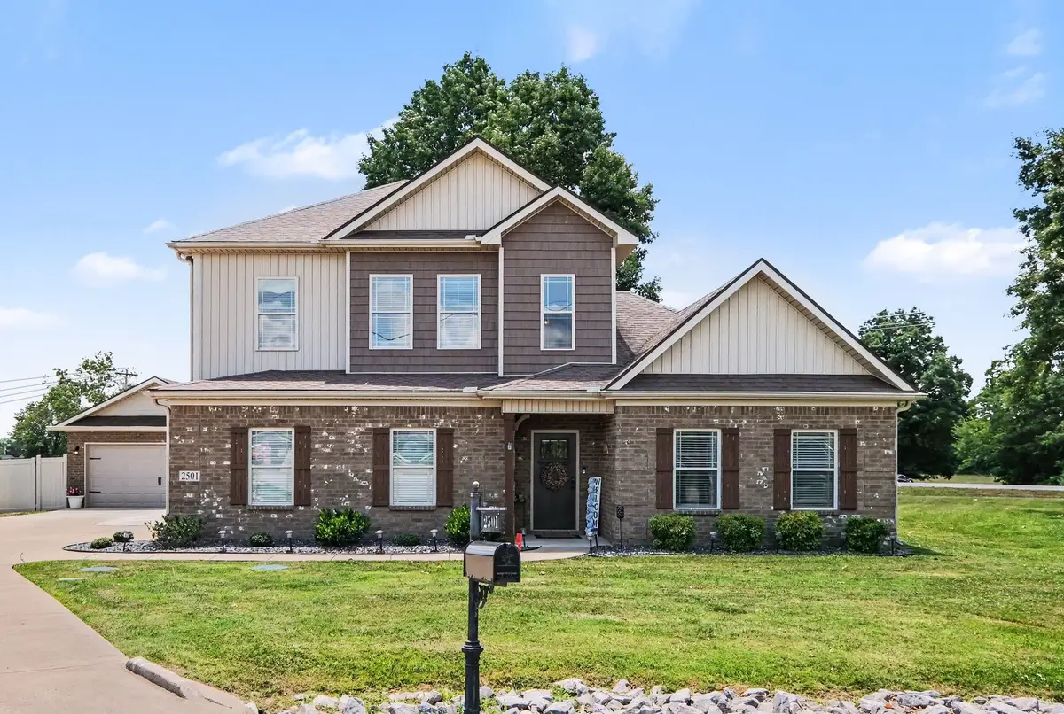 2501 Pinnacle Dr, Chapel Hill, TN 37034 - #1