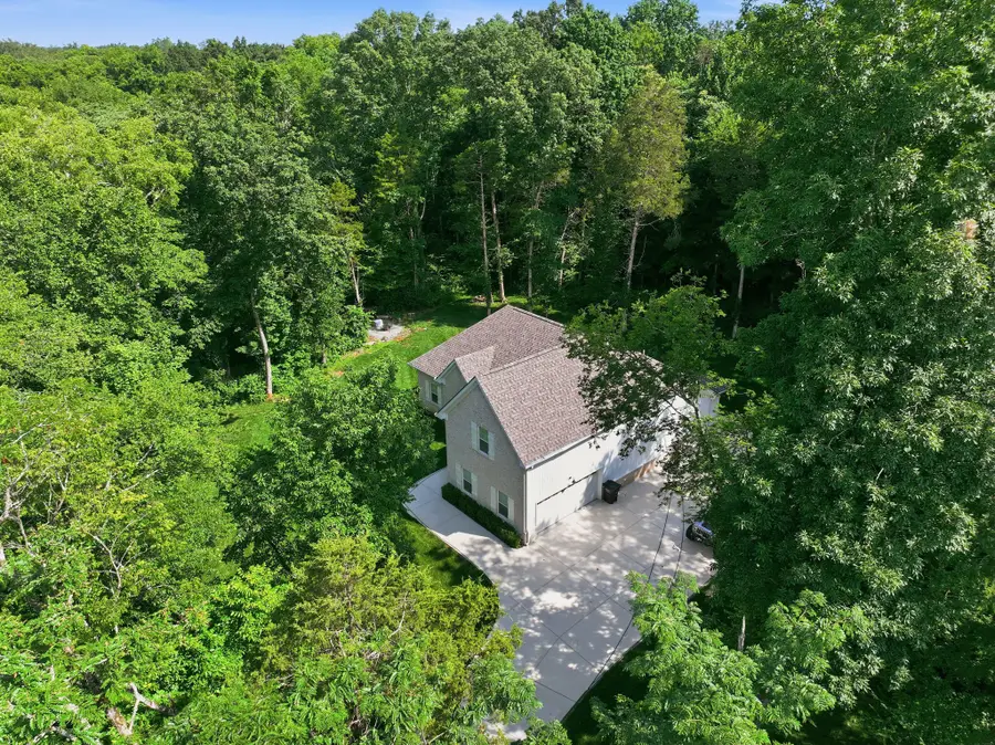 1304 Summer Station Dr, Chapel Hill, TN 37034 - #2