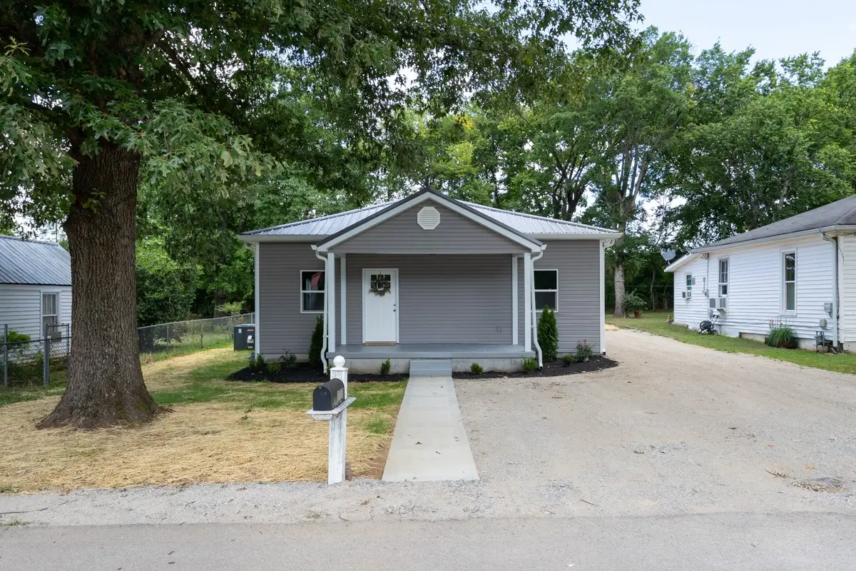712 N Greenwood Ext, Lebanon, TN 37087 - #1