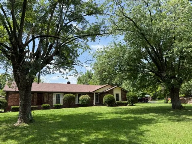 647 52 E Highway E, Portland, TN 37148 - #1