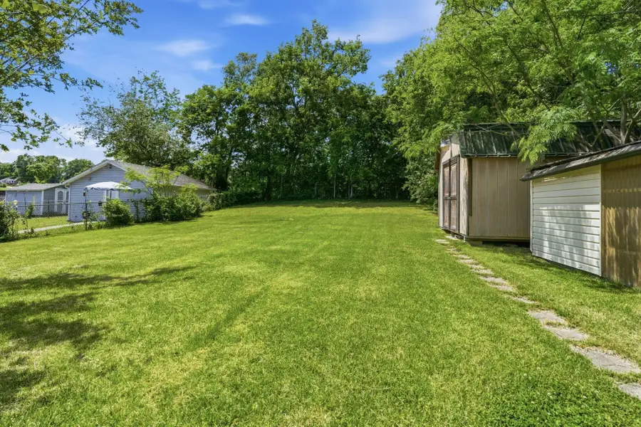 5615 Meadowcrest Ln, Nashville, TN 37209 - #2
