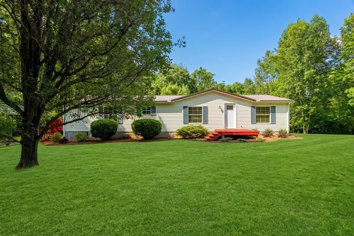530 N Fork Rd, Charlotte, TN 37036 - #1
