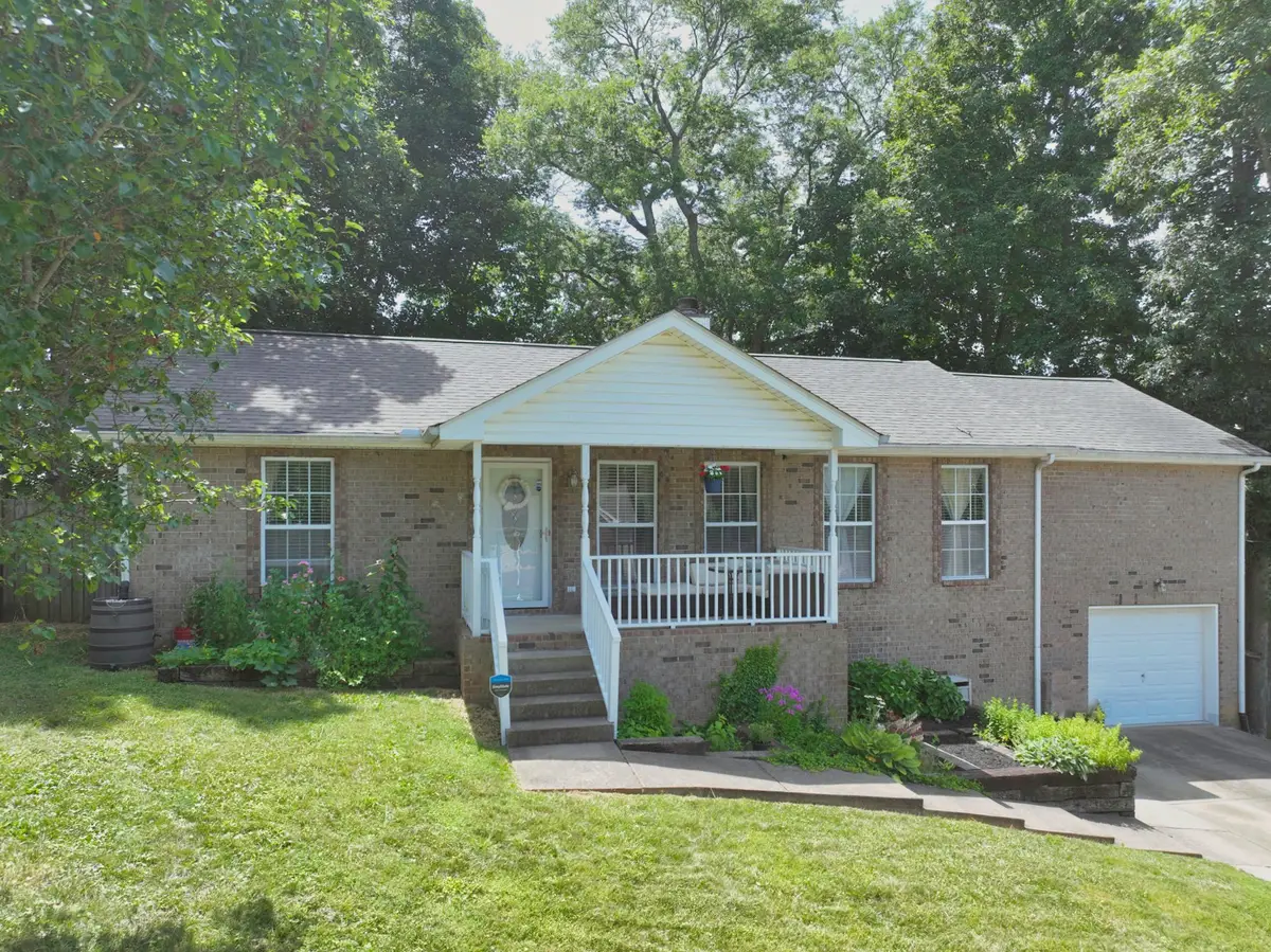 225 High Chaperal Dr, Goodlettsville, TN 37072 - #1