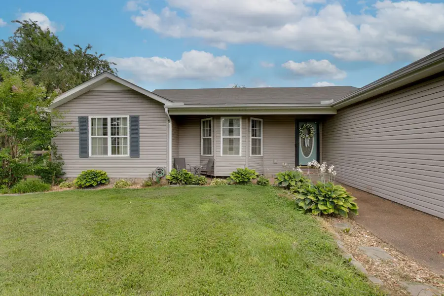 6003 Hill Cir, Bon Aqua, TN 37025 - #2