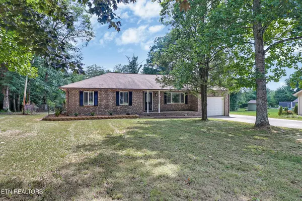 181 Bradrock St, Crossville, TN 38571