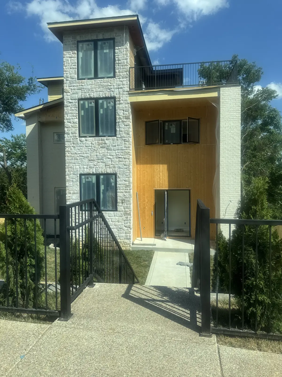 929 S 13th Ct, Nashville, TN 37206 - #1