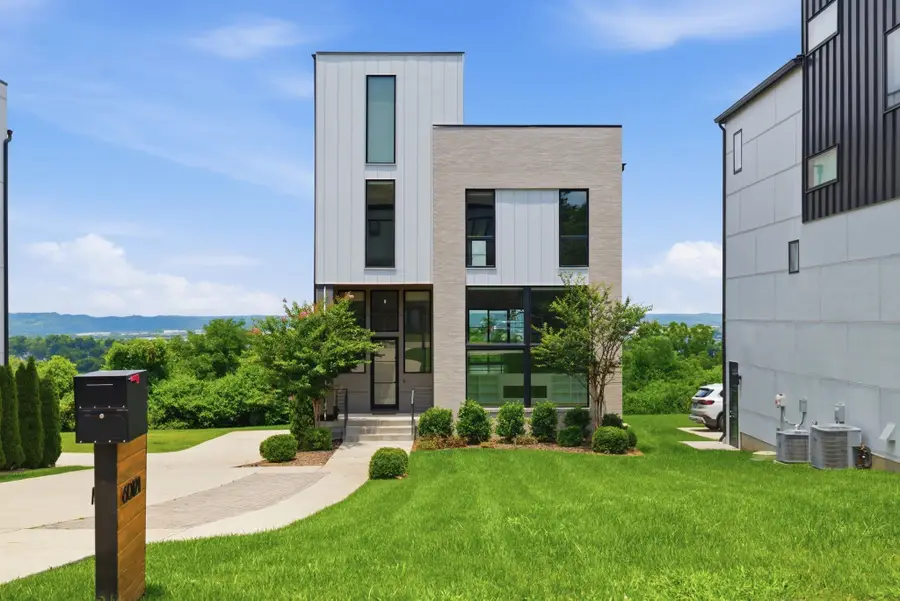 6012 Hill Cir, Nashville, TN 37209 - #2