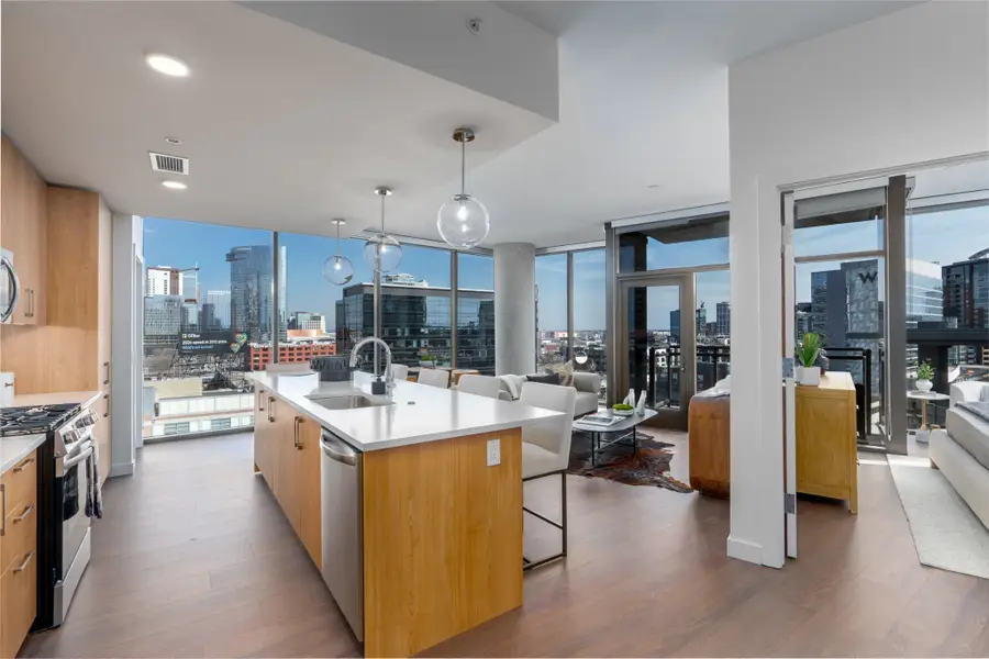 1212 Demonbreun St #B3 (J), Nashville, TN 37203 - #2