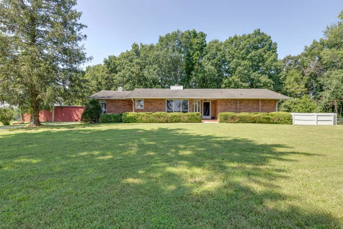 1075 Batson Mill Rd, Charlotte, TN 37036 - #1