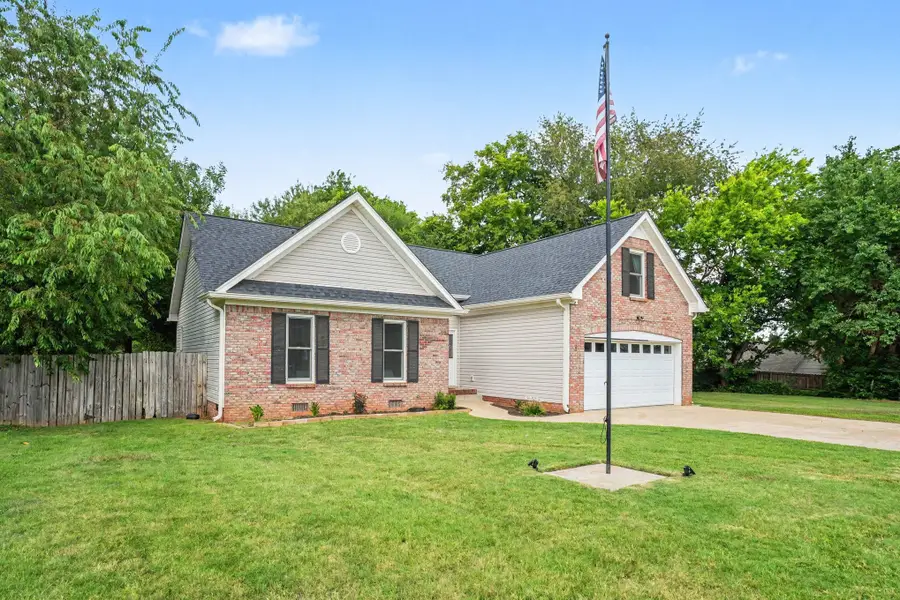 4004 New Grange Cir, Clarksville, TN 37040 - #2