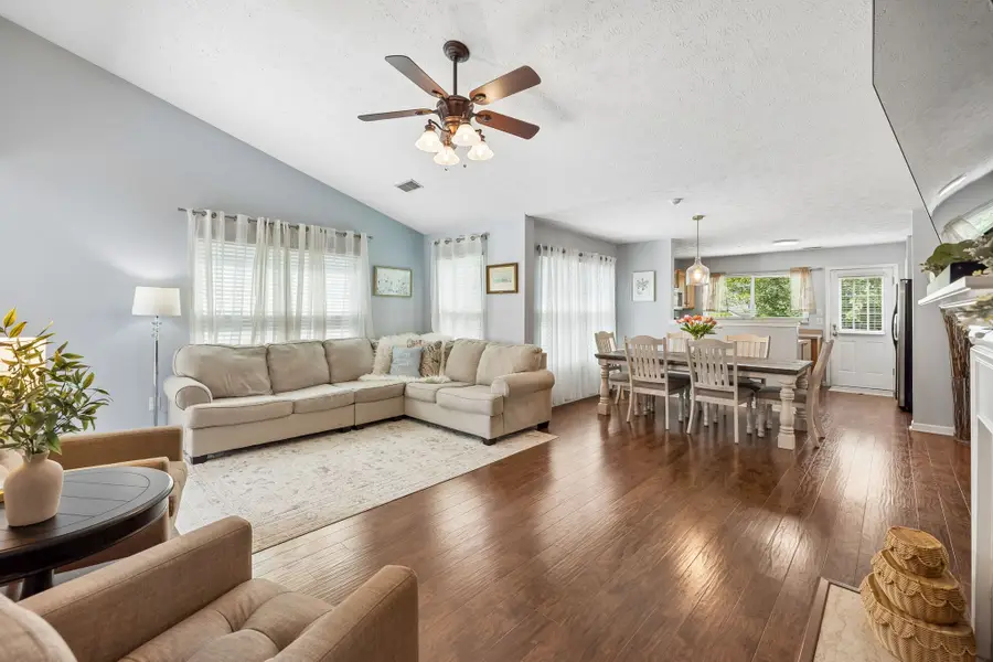 2156 Erin Ln, Mount Juliet, TN 37122 - #2