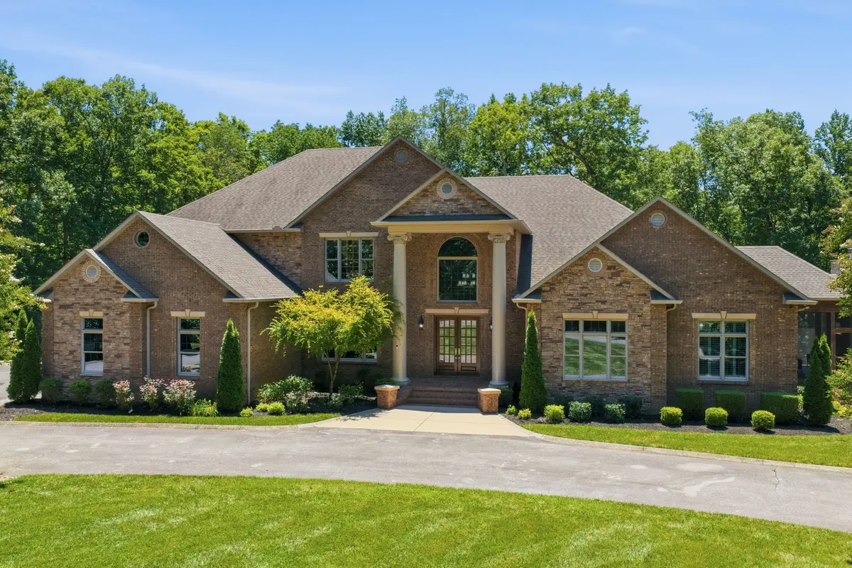 368 Chandler Dr, Winchester, TN 37398 - #1