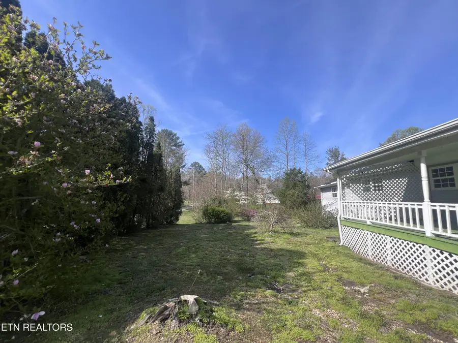 554 Mary Cromwell Rd, Jamestown, TN 38556 - #3