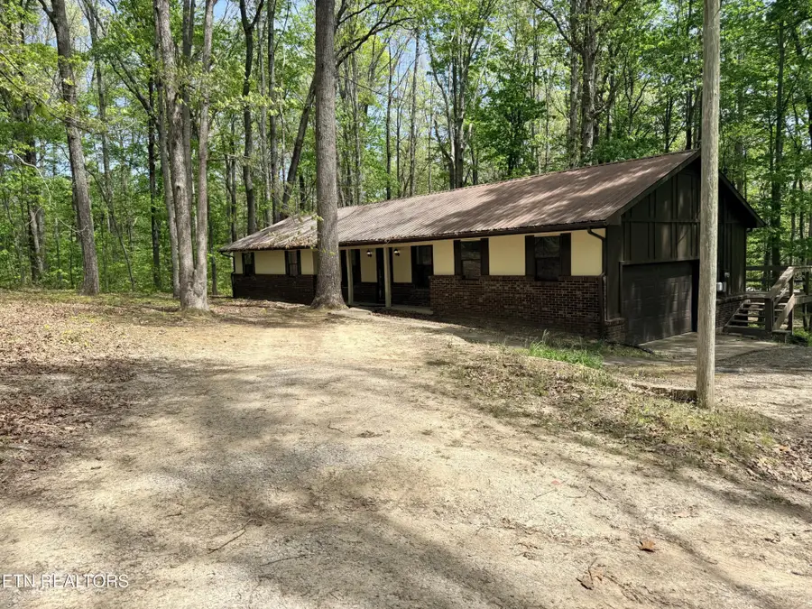 549 Yellow Cliff Estates Rd, Jamestown, TN 38556 - #2