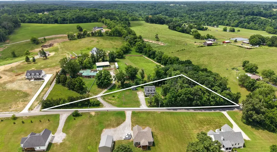 3038 Gideon Rd, Greenbrier, TN 37073 - #2