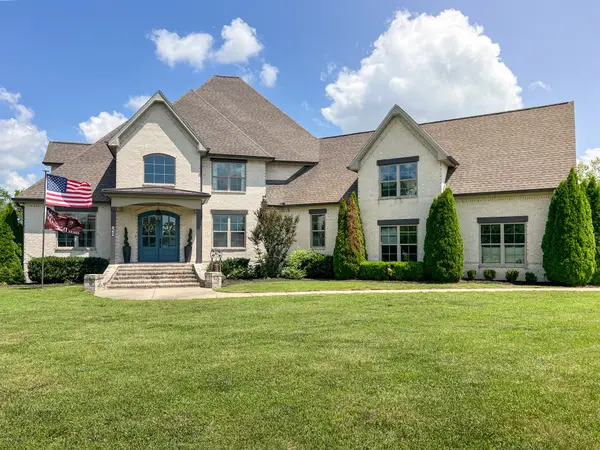 825A Douglas Bend Rd, Gallatin, TN 37066