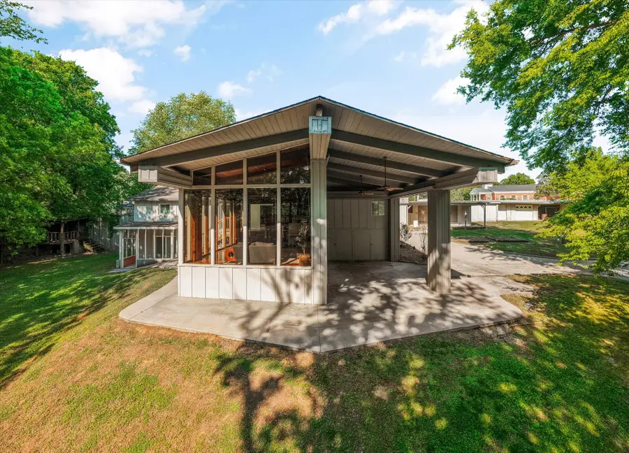 565 Hillcrest Circle, Etowah, TN 37331 - #2