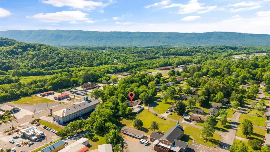 565 Hillcrest Circle, Etowah, TN 37331 - #3