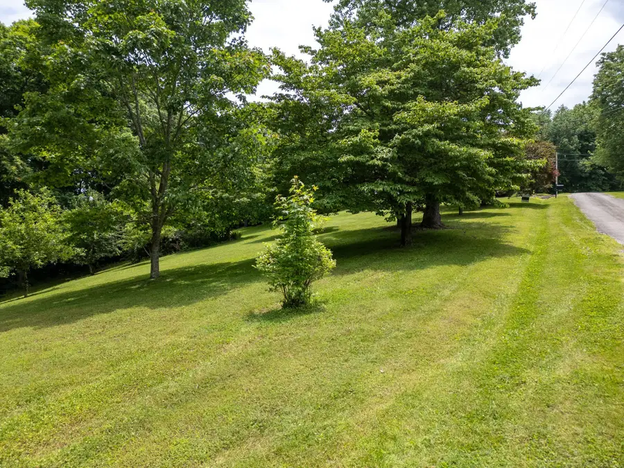 1 Lafever Ridge Rd, Silver Point, TN 38582 - #2