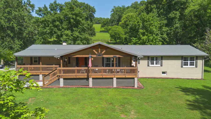 4118 Leipers Creek Rd, Williamsport, TN 38487 - #2