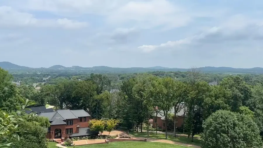 5225 Heathrow Hills Dr, Brentwood, TN 37027 - #2