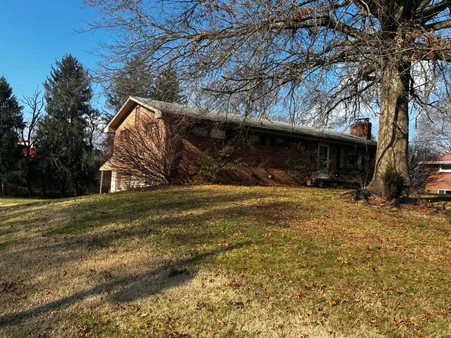 149 Elm Ln, Bluff City, TN 37618 - #2