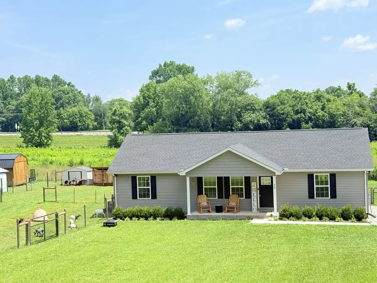 649 Old Harrison Ferry Rd, McMinnville, TN 37110 - #1
