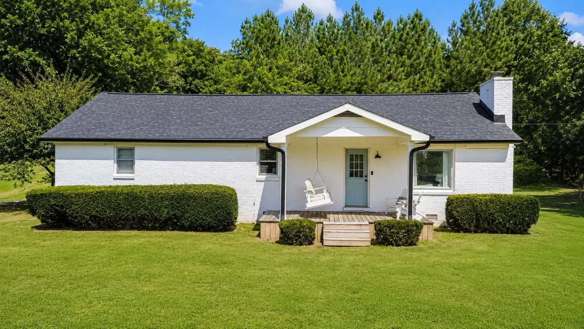 425 E Piney Rd, Dickson, TN 37055 - #1