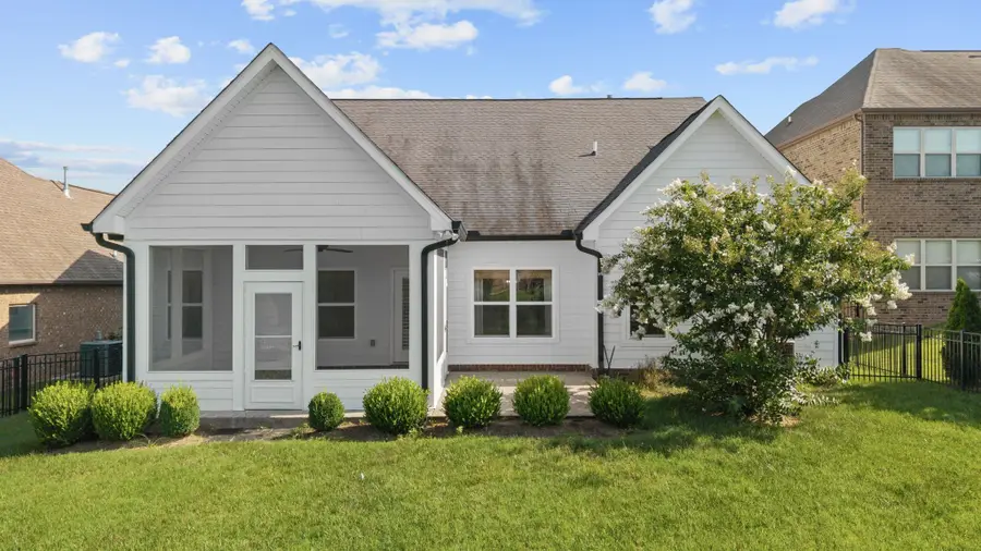 149 Grindstone Dr, Gallatin, TN 37066 - #2