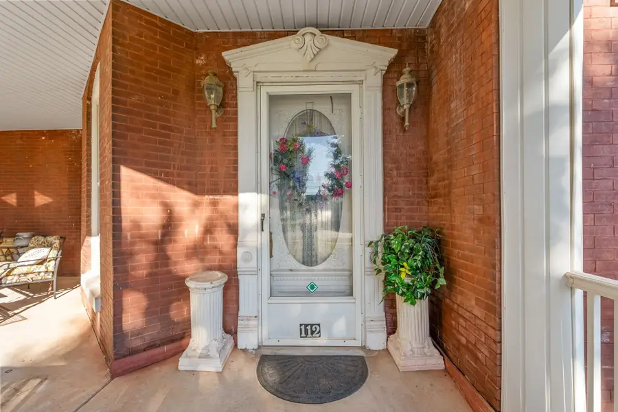 112 E Park St, Guthrie, KY 42234 - #2