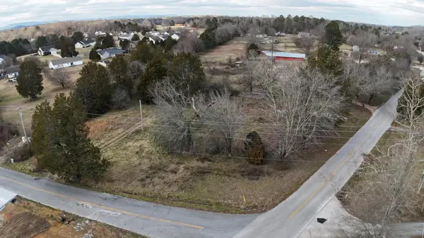 1585 E Reed Road, La Fayette, GA 30728
