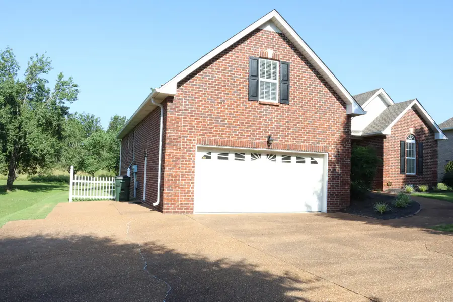 332 Hazeltine Dr, Gallatin, TN 37066 - #2