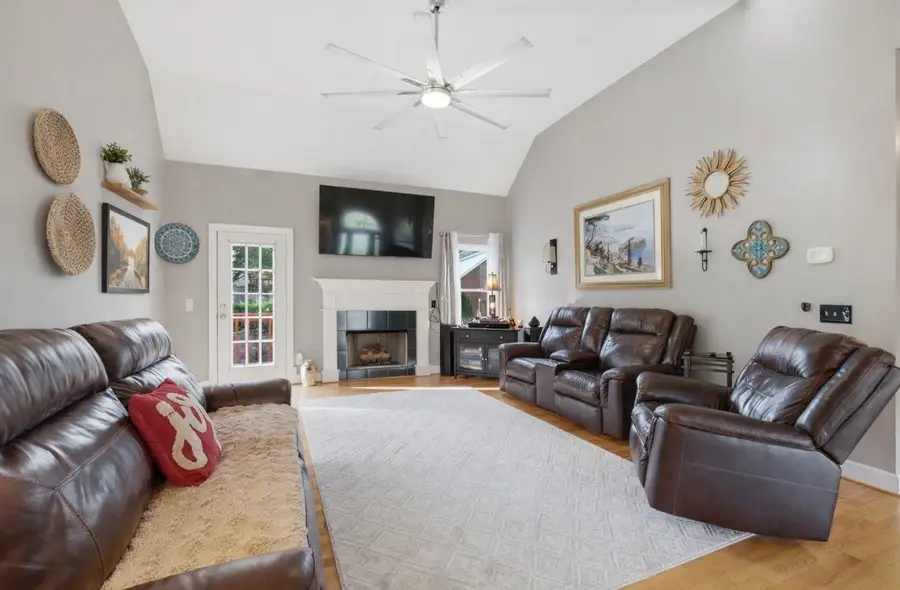 1514 Brookstone Cir, Mount Juliet, TN 37122 - #3