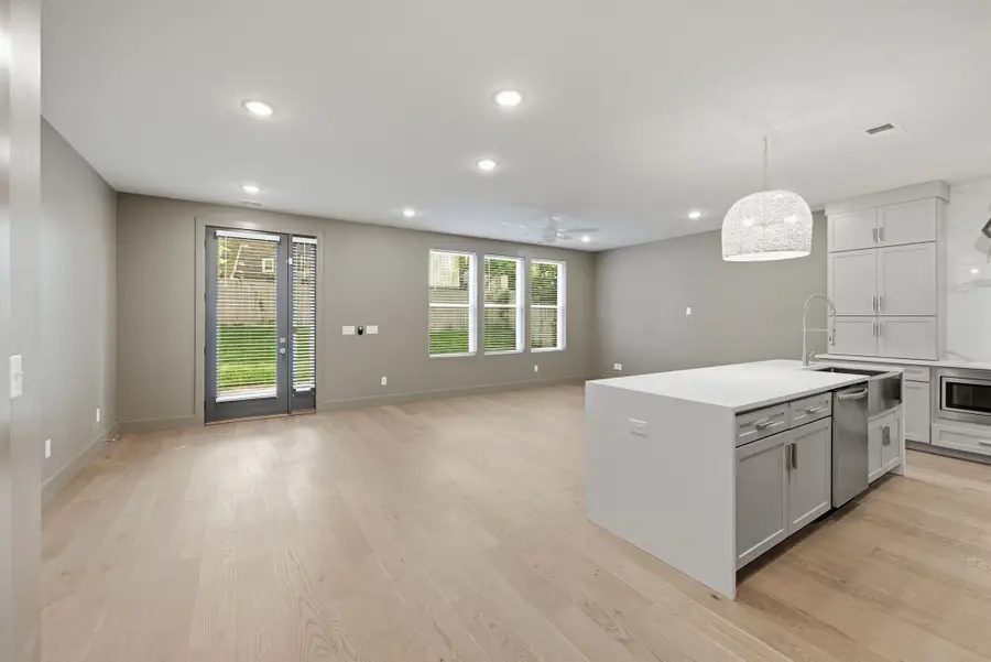 3206 Lincoln Ave, Nashville, TN 37218 - #3