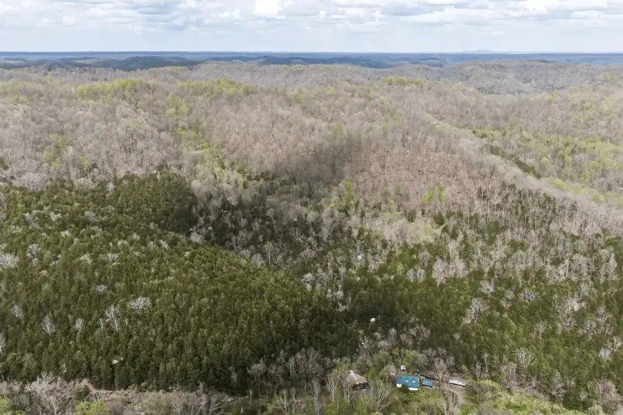 416 Hix Hollow Rd, Gainesboro, TN 38562 - #2