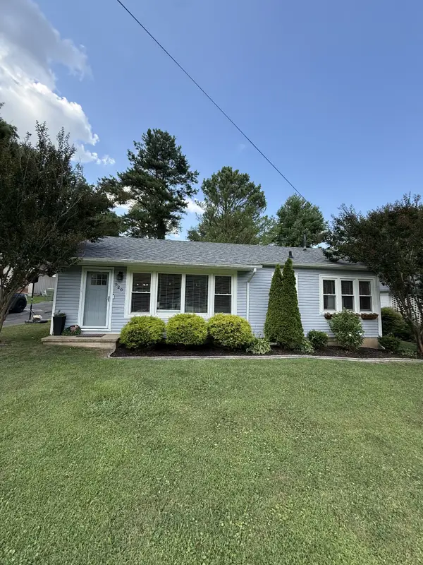 520 Parrish St, Lawrenceburg, TN 38464