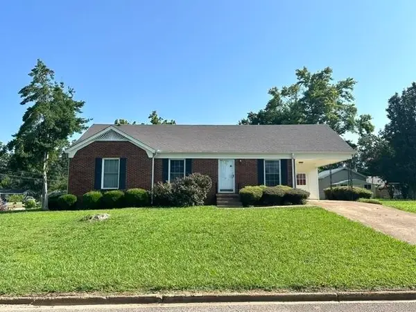 15 Pine St, Savannah, TN 38372