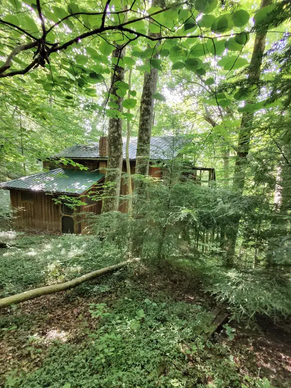 2450 Ponder Rd, Smithville, TN 37166