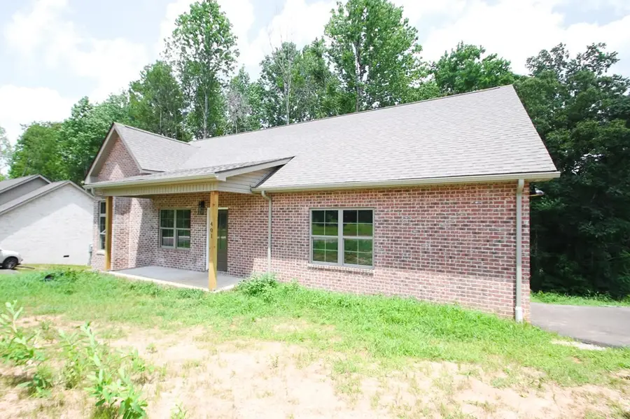 401 Crossvine Rd, Sparta, TN 38583 - #2