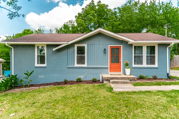112 Crestmont Dr, Hendersonville, TN 37075