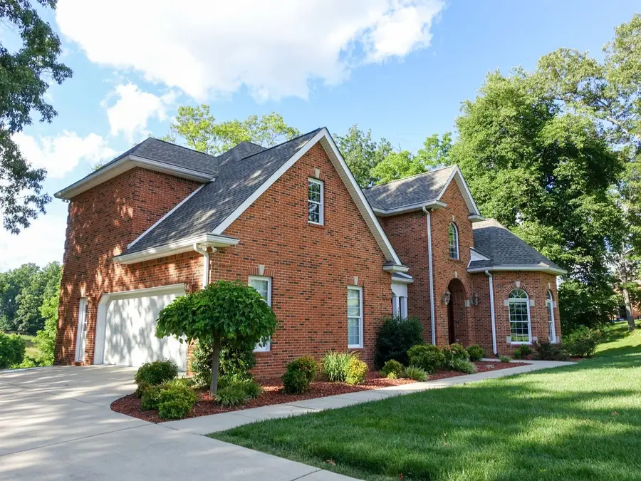 127 Helen Pl, Cookeville, TN 38506 - #2