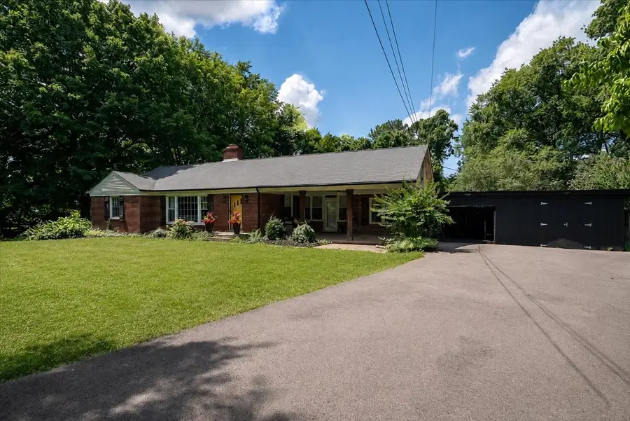 303 N Laurel Cir, Columbia, TN 38401 - #2