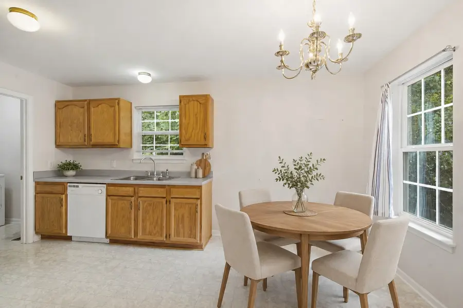 958 Jordan Cir, White Bluff, TN 37187 - #3