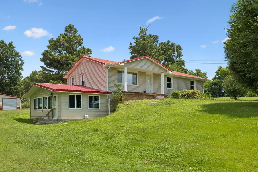 827 Tommy Oliver Rd, Clarksville, TN 37042 - #3