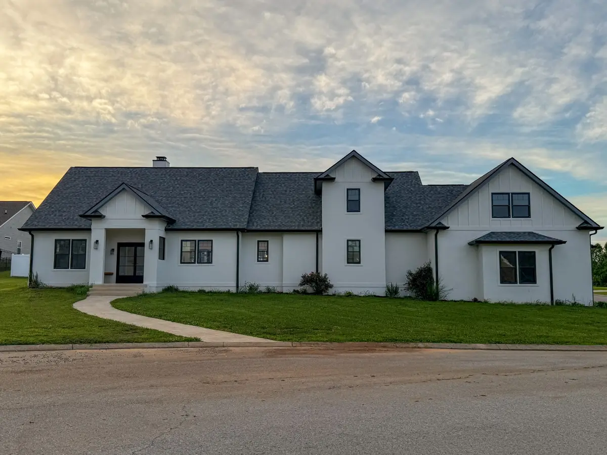 100 Waycross Dr, Shelbyville, TN 37160 - #1