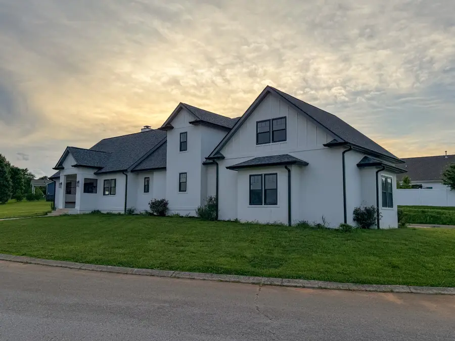 100 Waycross Dr, Shelbyville, TN 37160 - #3