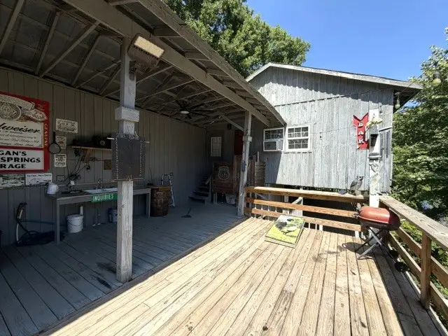 1101 W Jackson St, Shelbyville, TN 37160 - #1